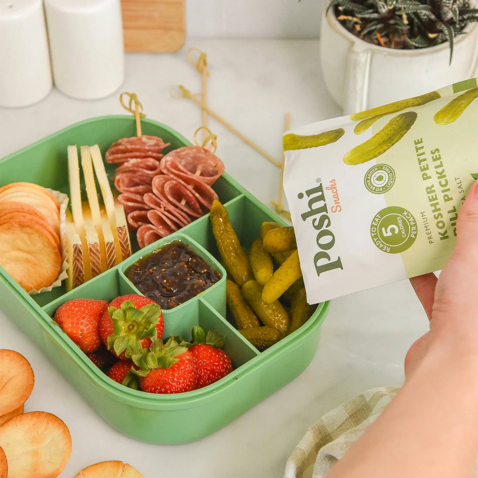 Poshi - Kosher Petite Dill Pickles 2 oz