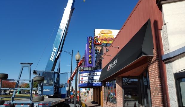 Images Phillips Sign & Lighting Inc.