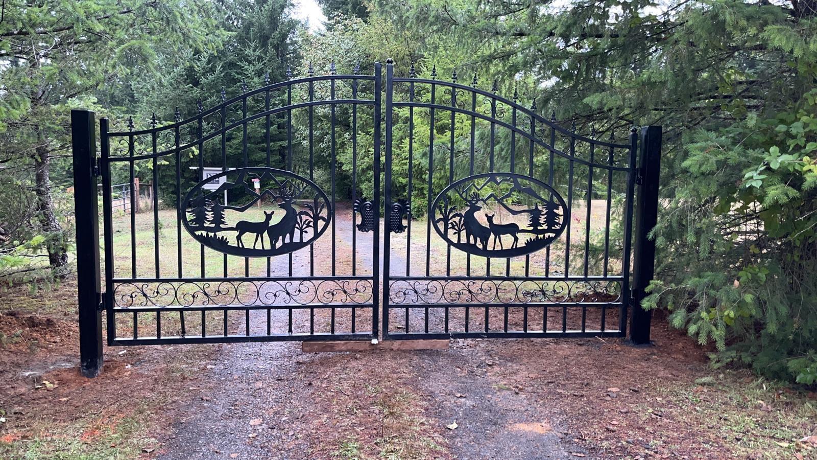 PNW Gate and Fence Image