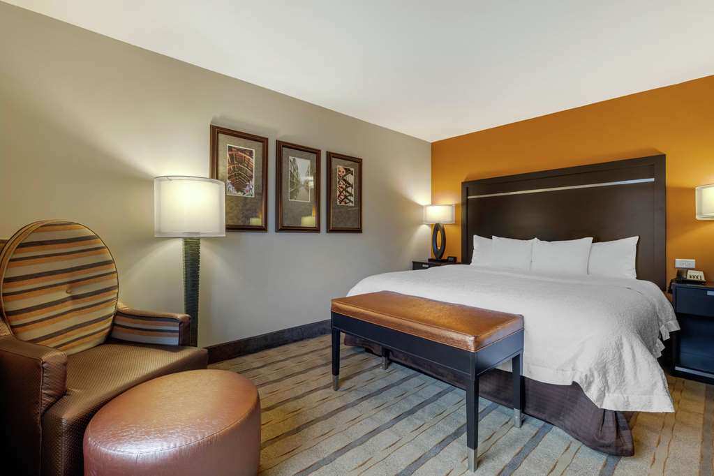 Hampton Inn & Suites Columbus Image