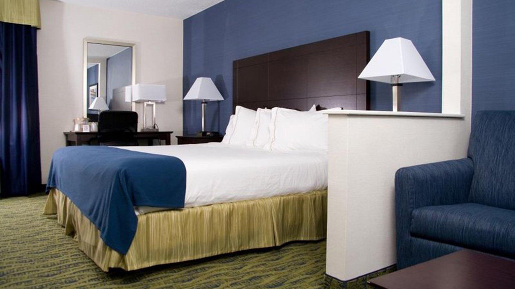 Holiday Inn Express & Suites York Photo