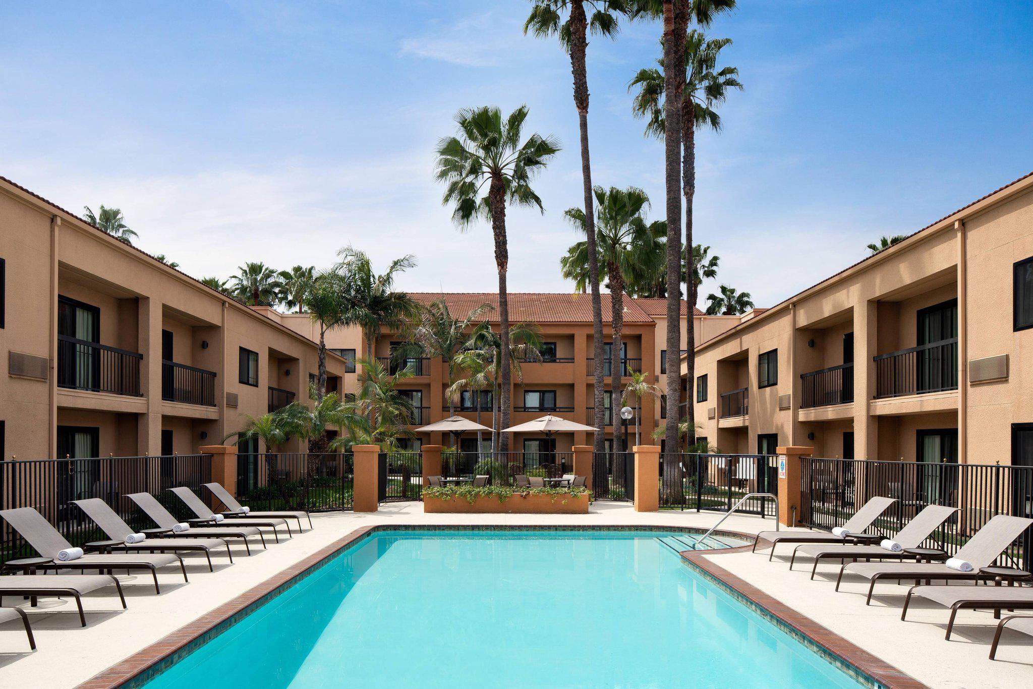 Courtyard by Marriott Los Angeles Hacienda Heights/Orange County Photo