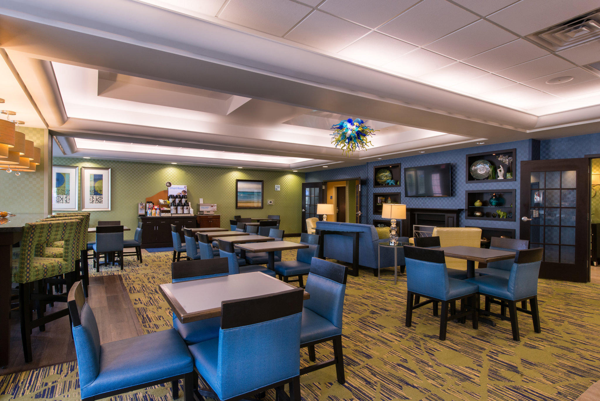 Holiday Inn Express & Suites Dickson City - Scranton Photo