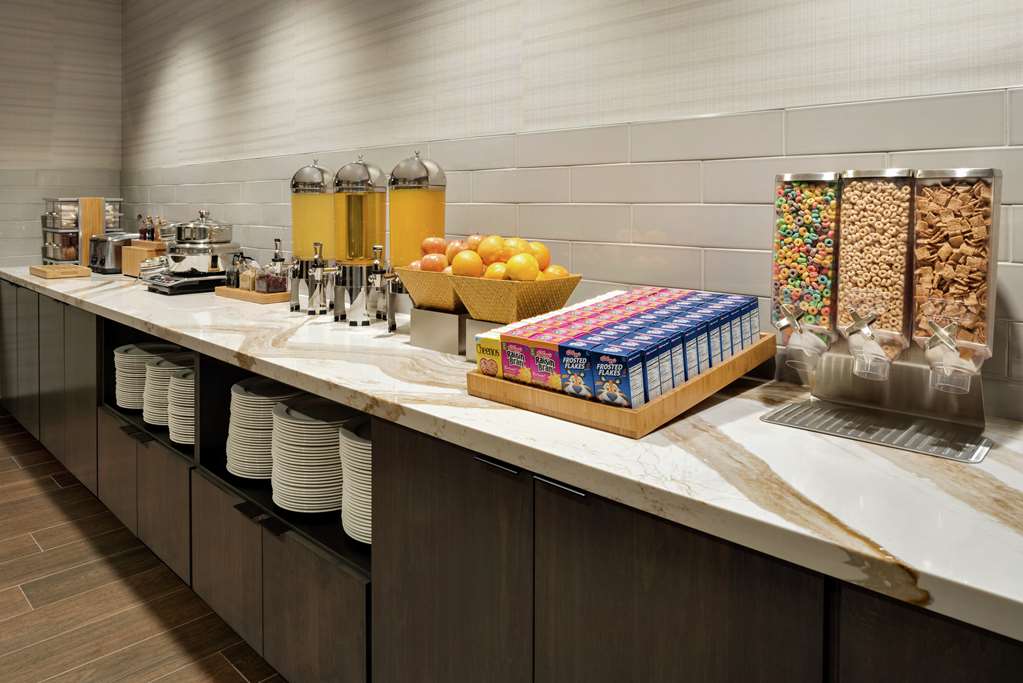 DoubleTree by Hilton St. Paul East Image