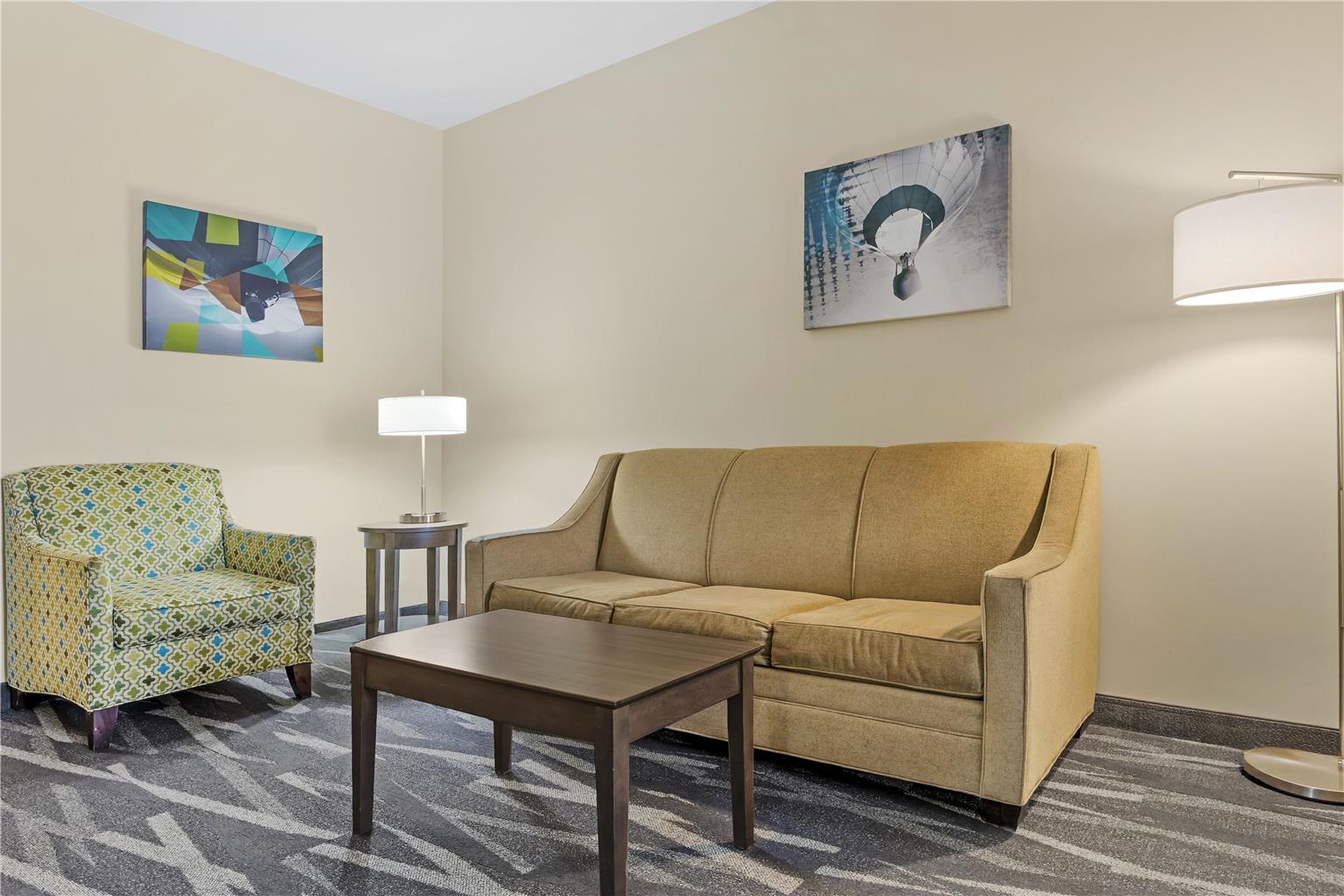 Best Western Plus Centralia Hotel & Suites Image