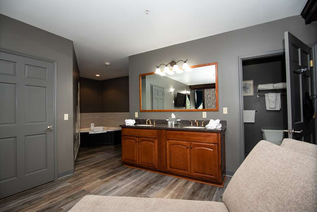 Best Western Plus Plattsburgh Image