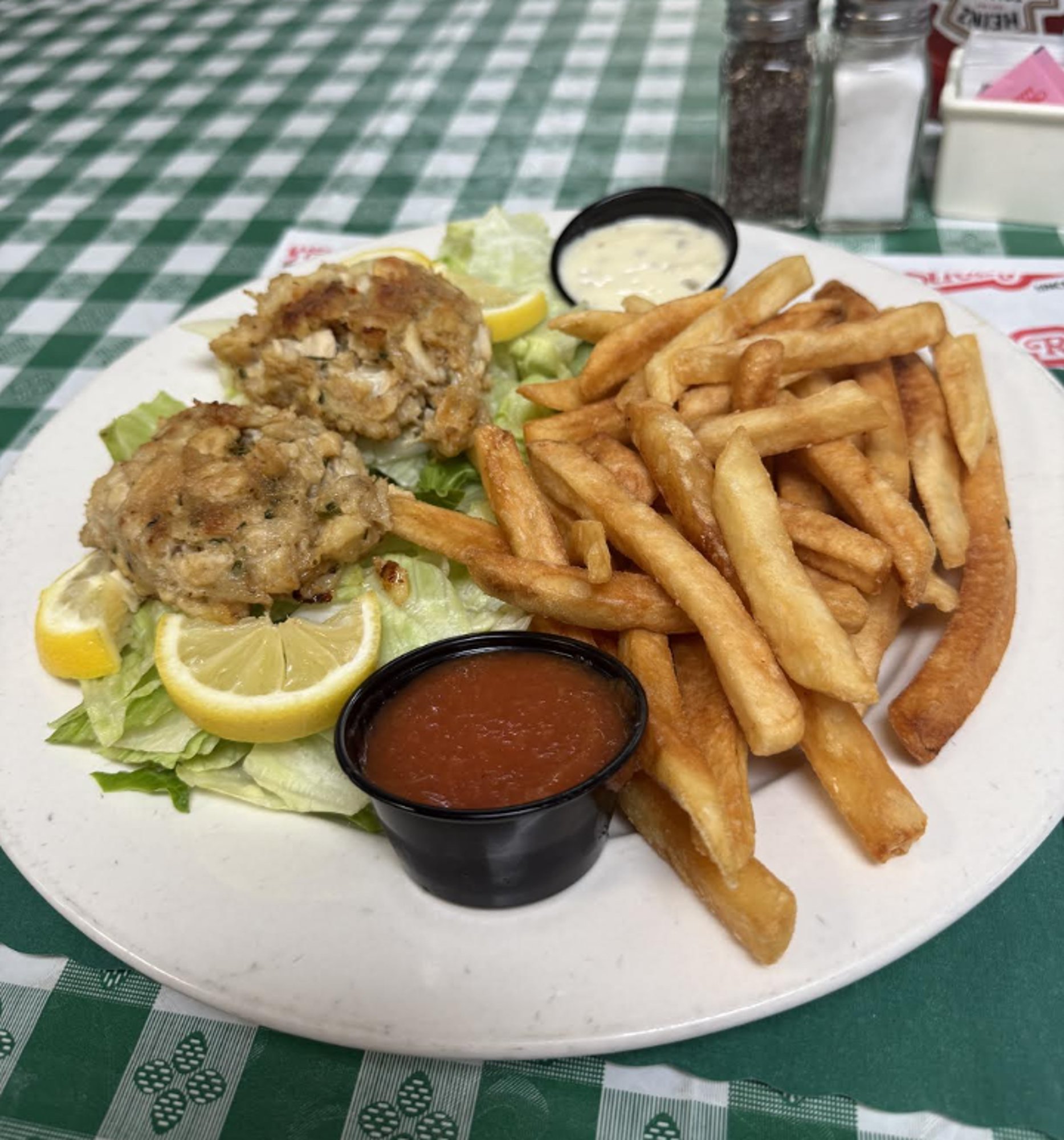 Maryland Lump Meat Crabcake Platter