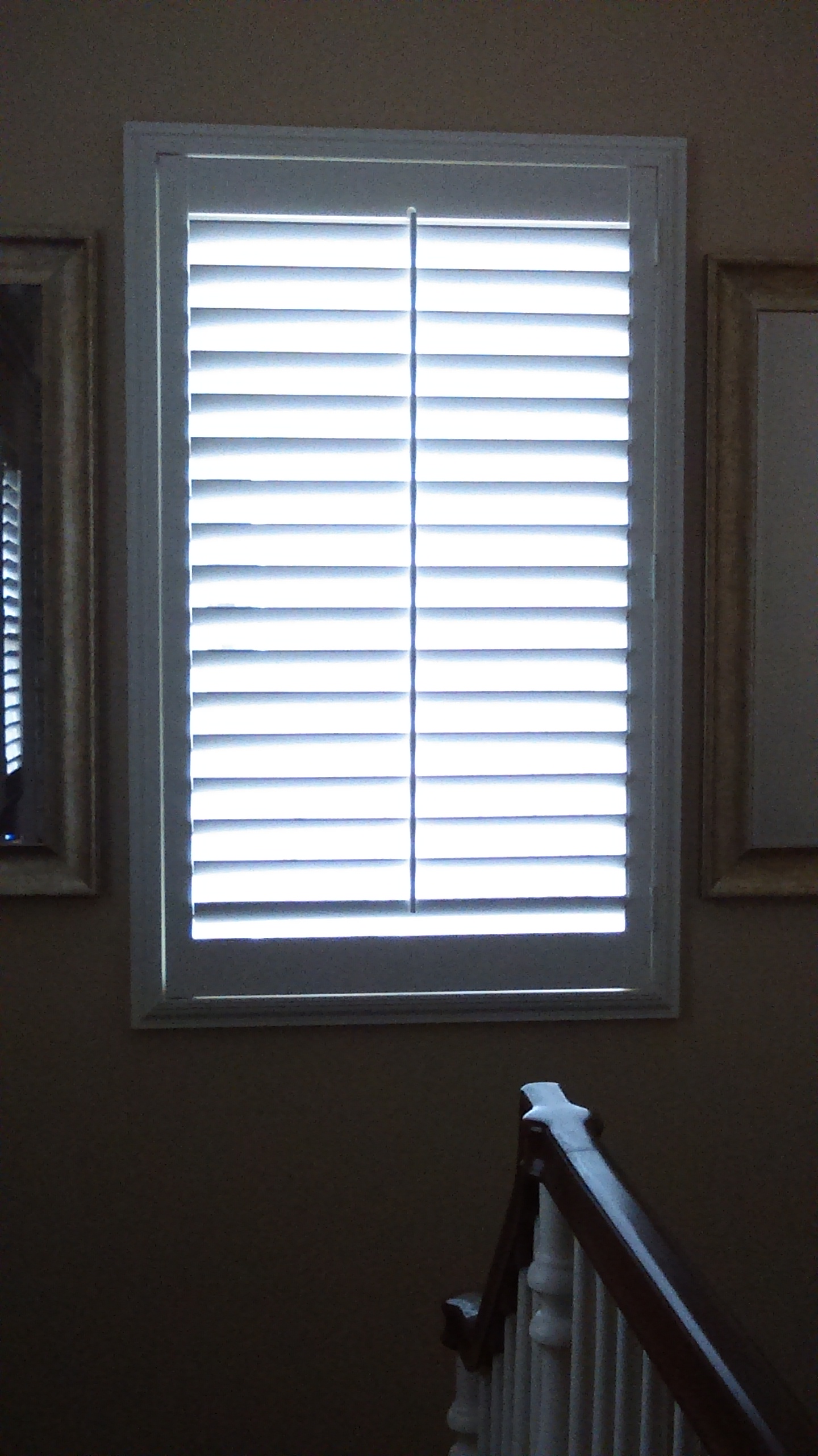 Ramiro's shutters Image