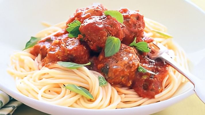 Spaghetti with Meatballs with Bread Sticks