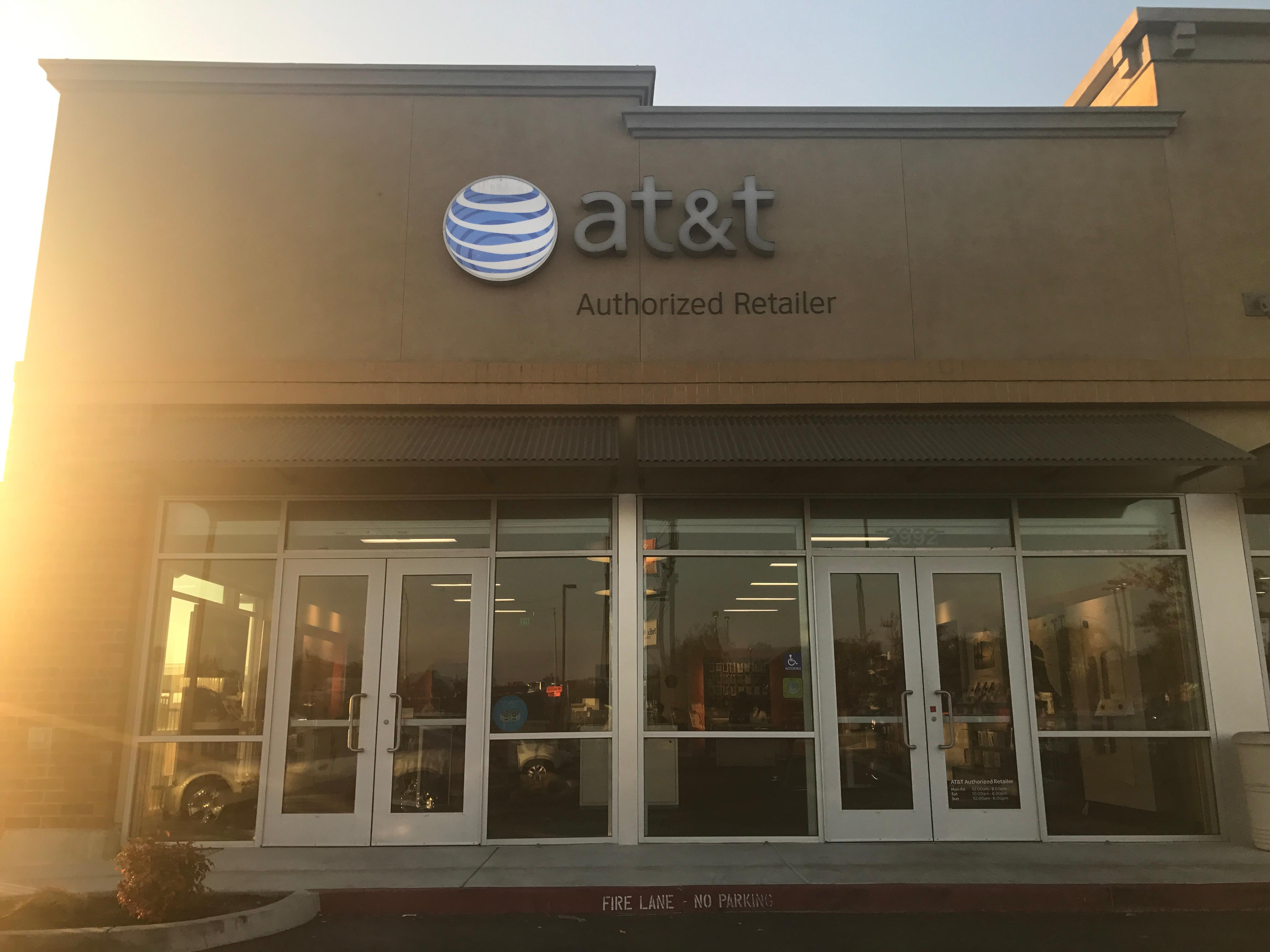 AT&T Store Photo