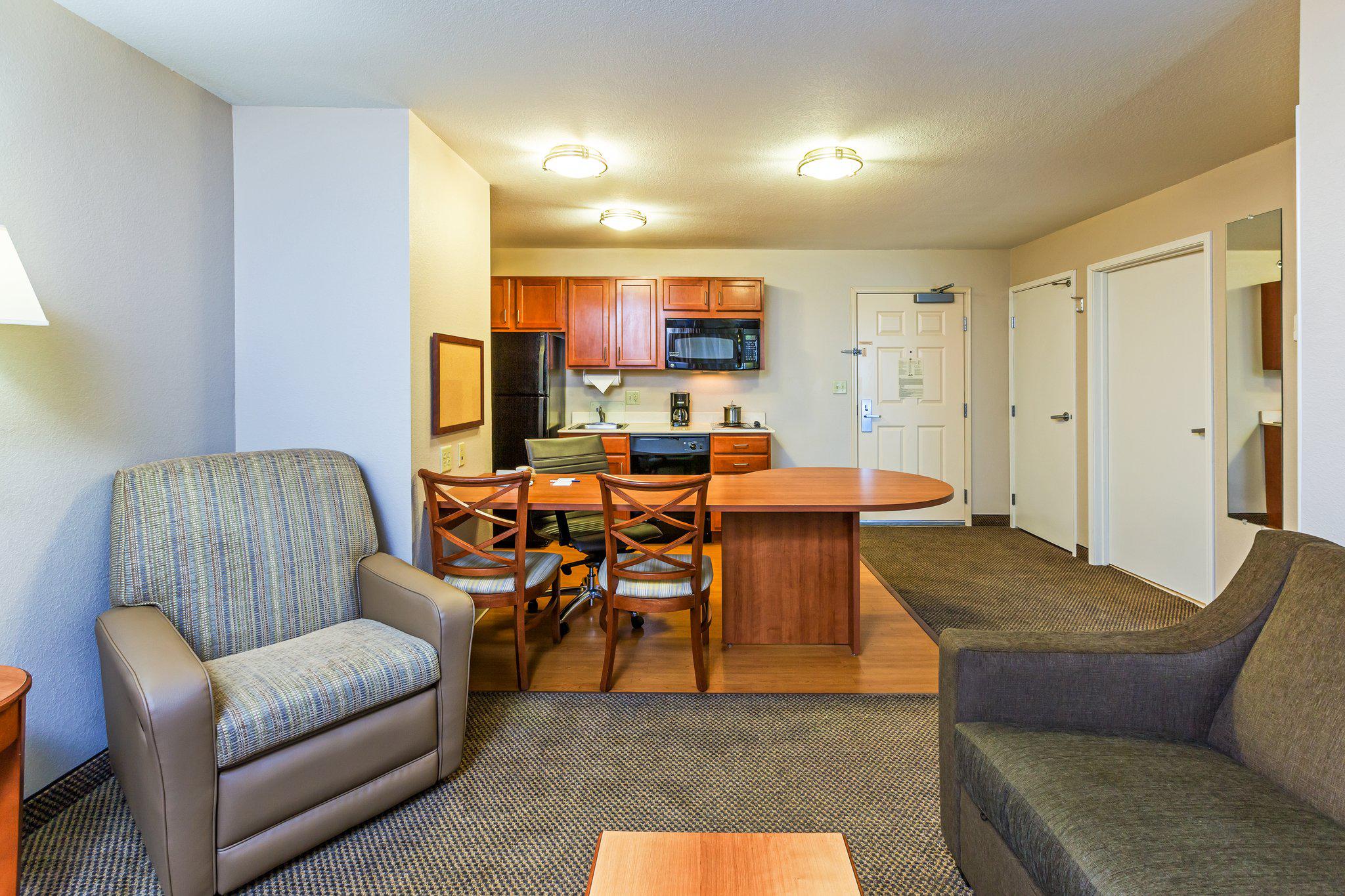 Candlewood Suites Owasso Photo