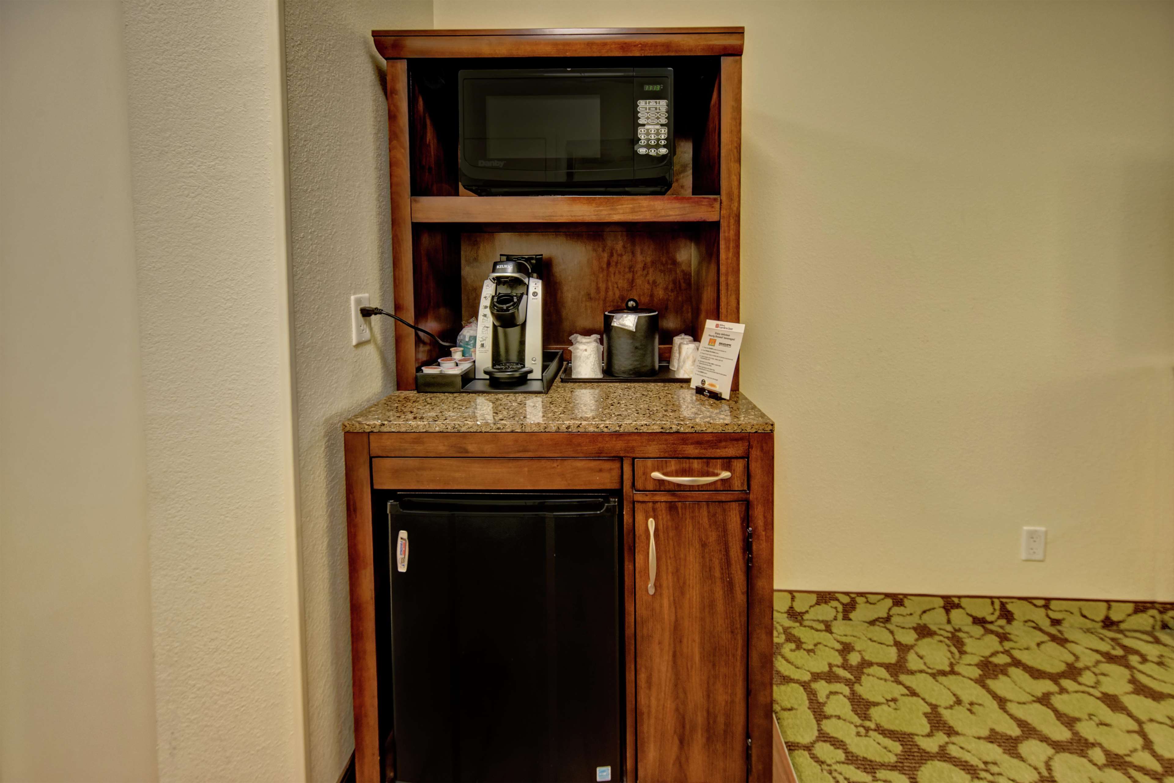 Hilton Garden Inn Memphis/Wolfchase Galleria Photo