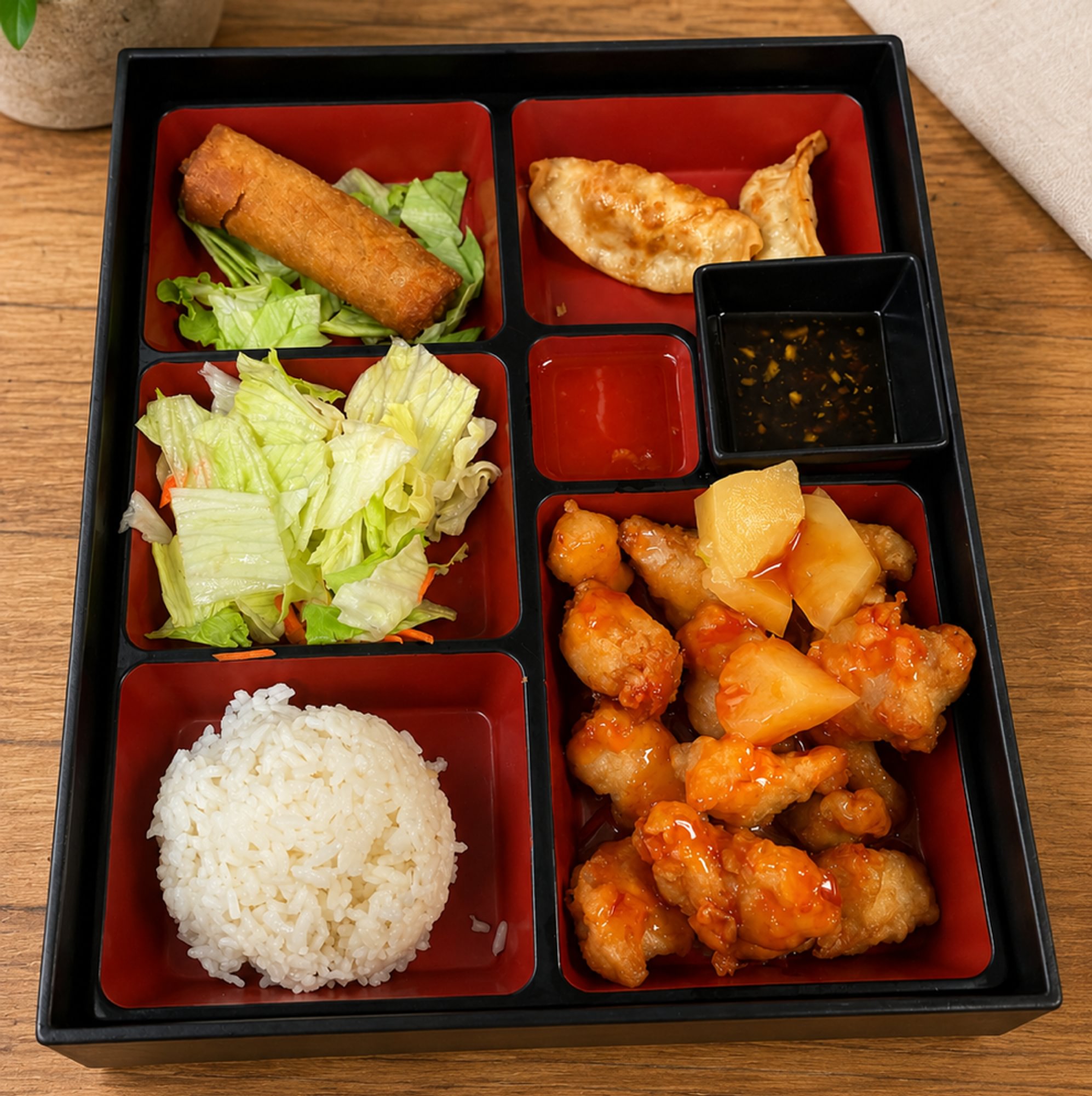 BB1. Sweet & sour chicken bento box