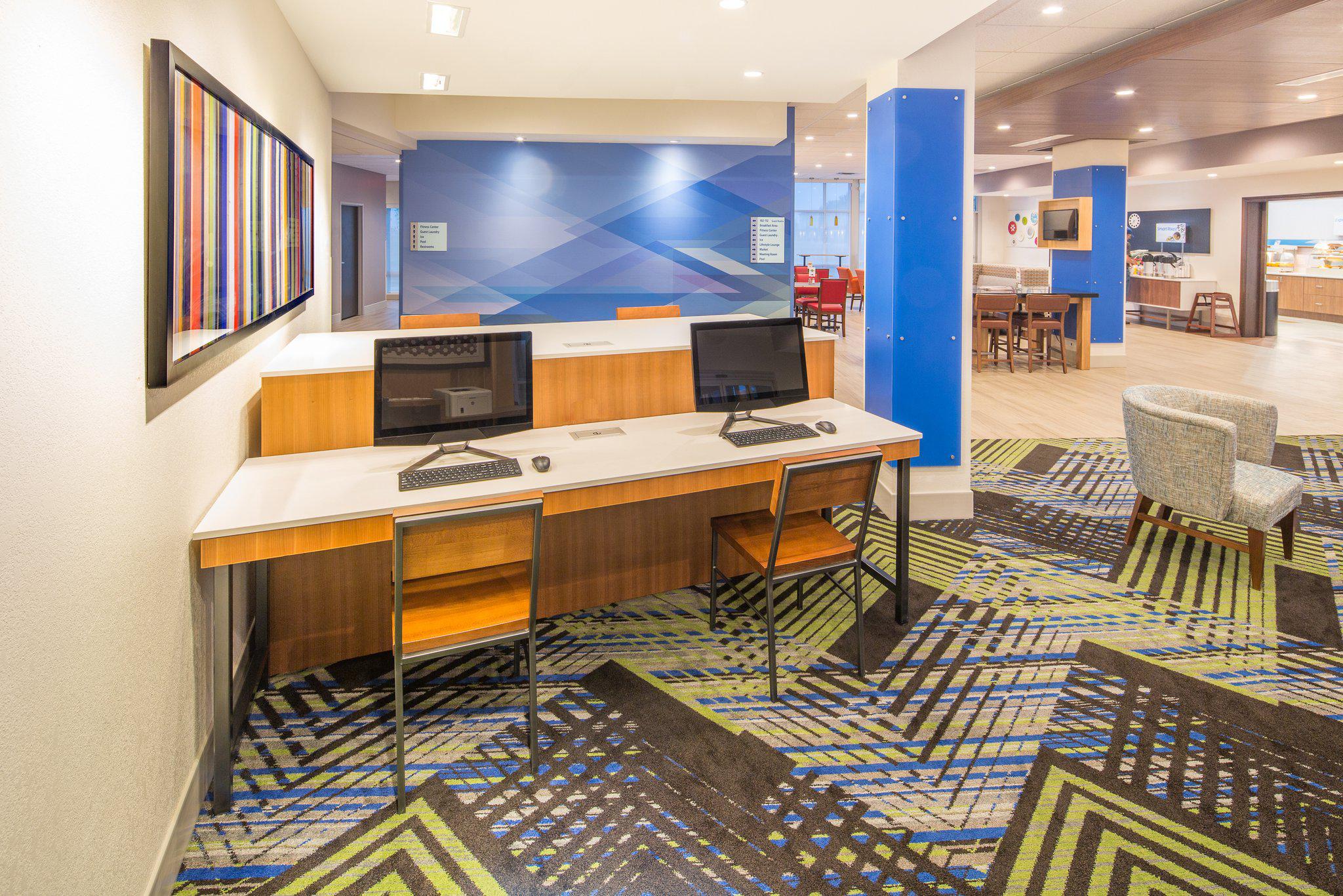 Holiday Inn Express & Suites Indianapolis NW - Zionsville Photo