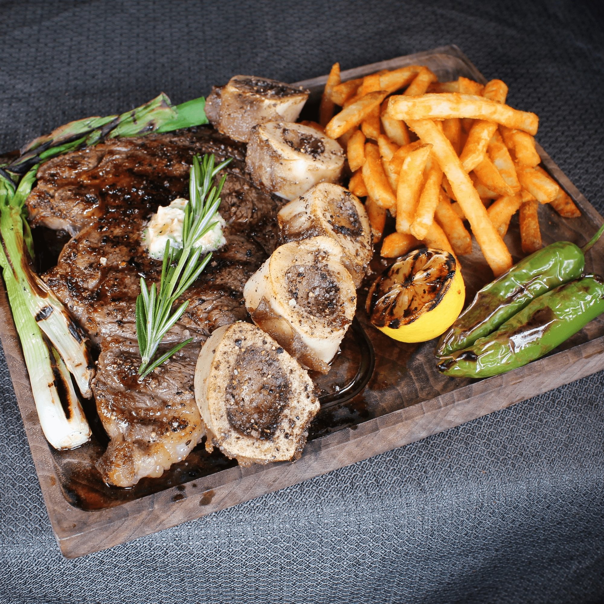 Rib Eye Con Tuetano