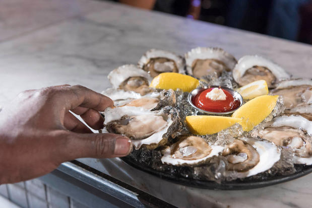 Images Acme Oyster House
