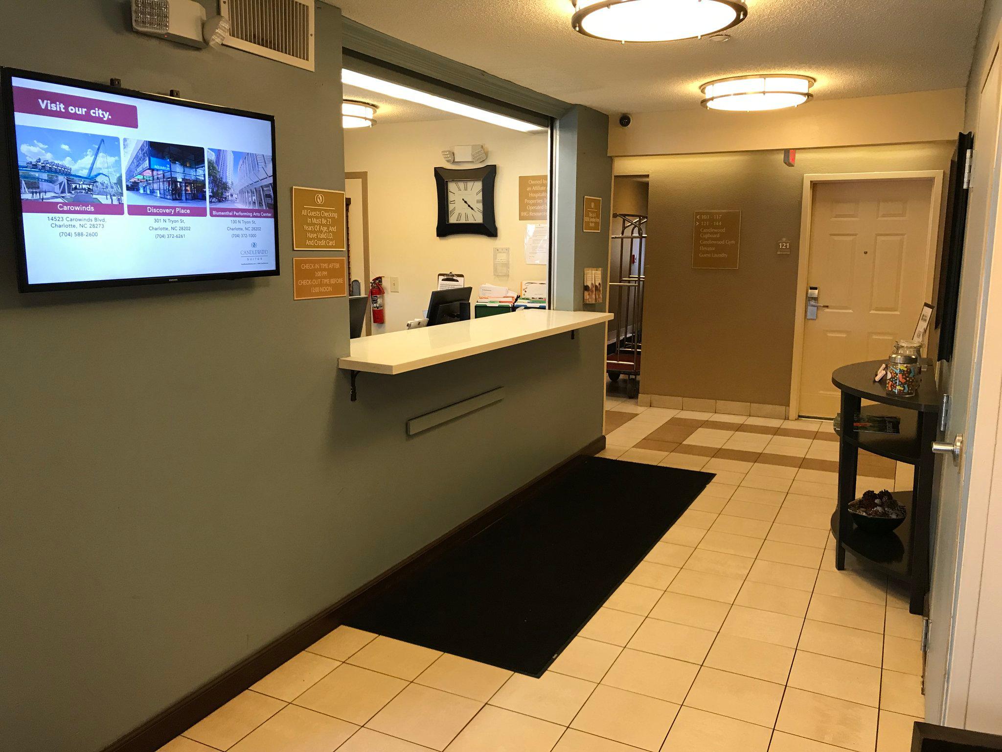 Candlewood Suites Charlotte-University Photo