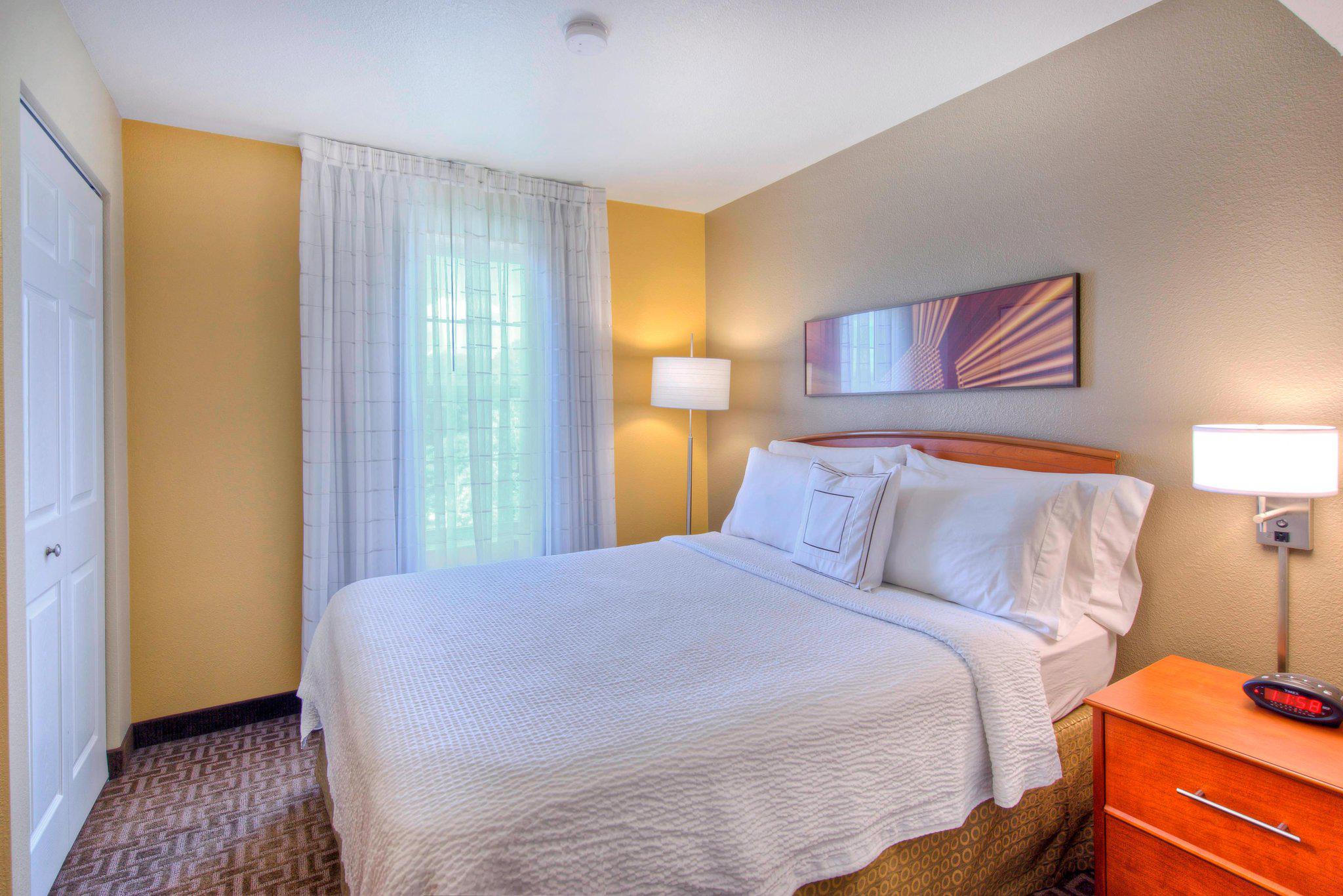 TownePlace Suites by Marriott Raleigh Cary/Weston Parkway Photo