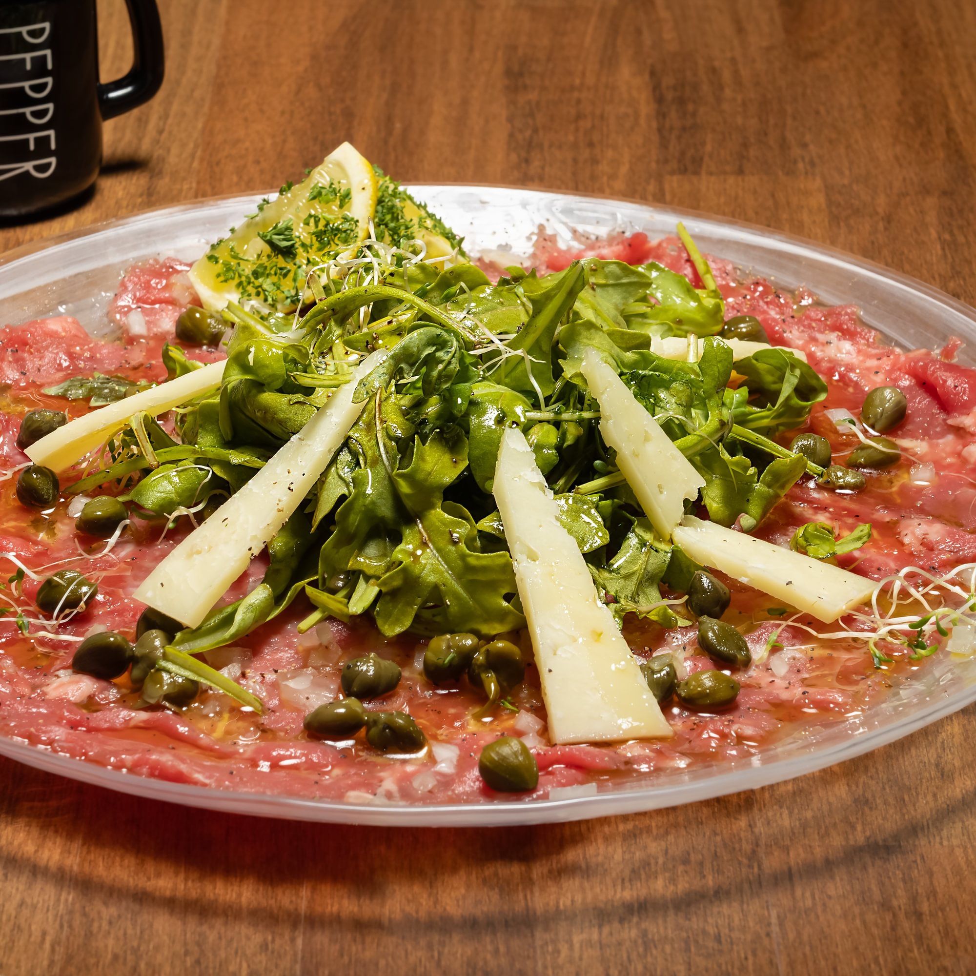 Carpaccio de Carne y Manchego