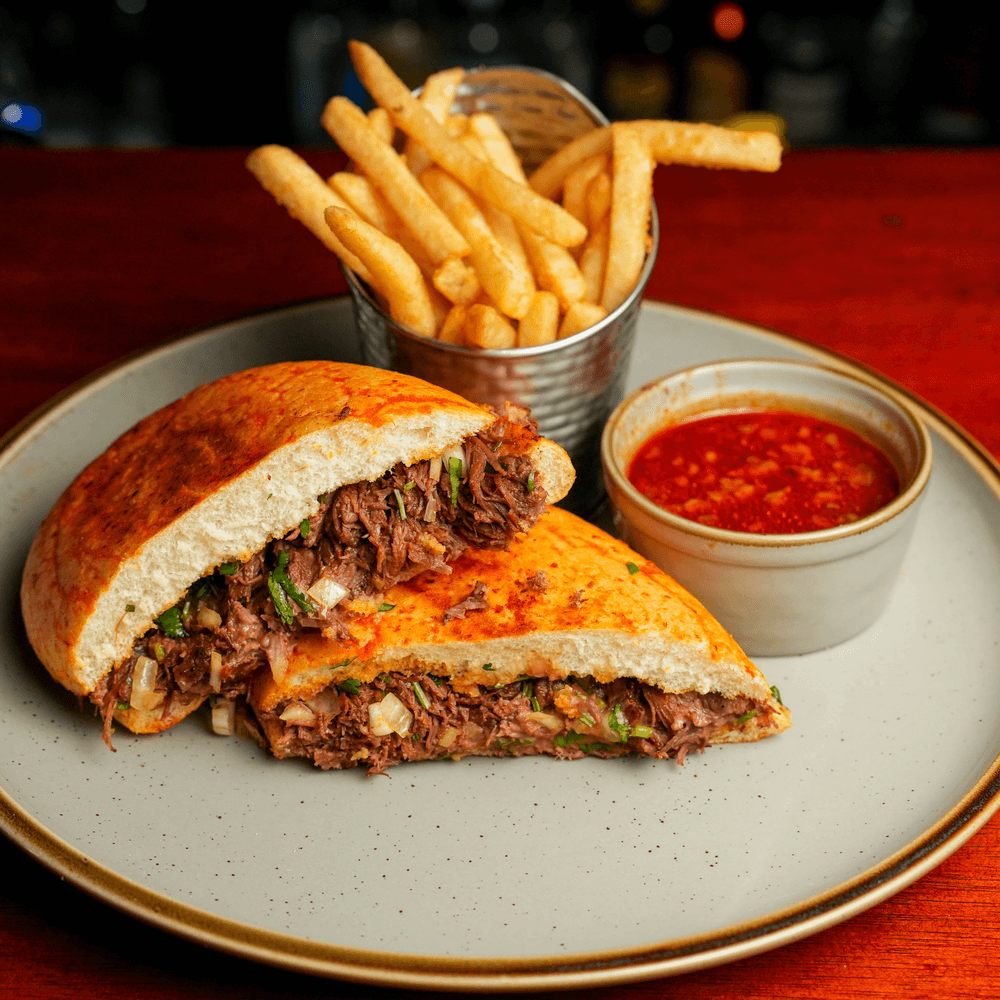 Torta Birria