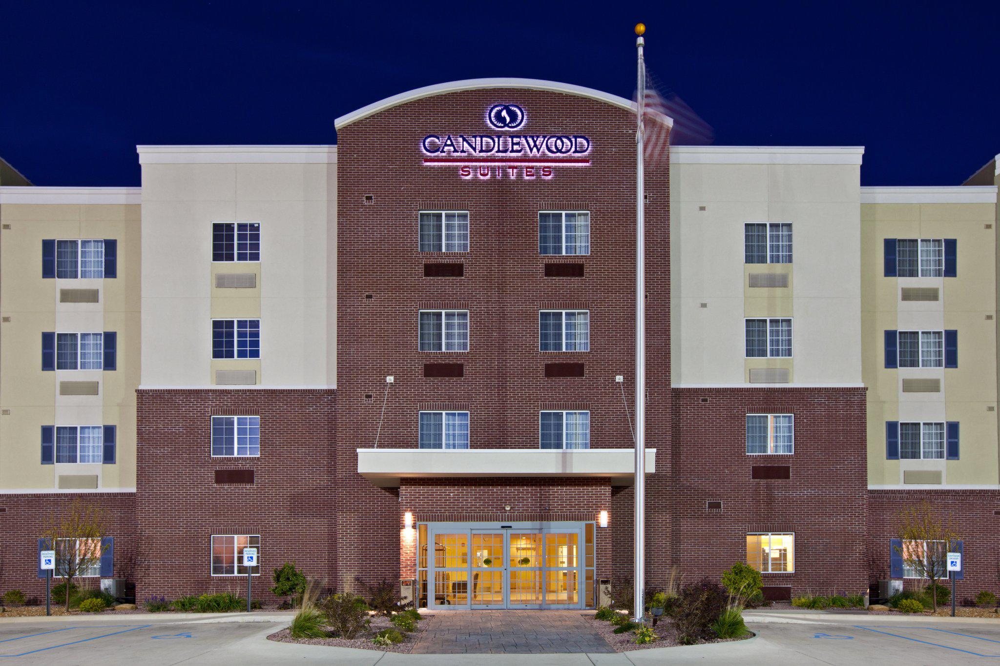 Candlewood Suites Lafayette Photo