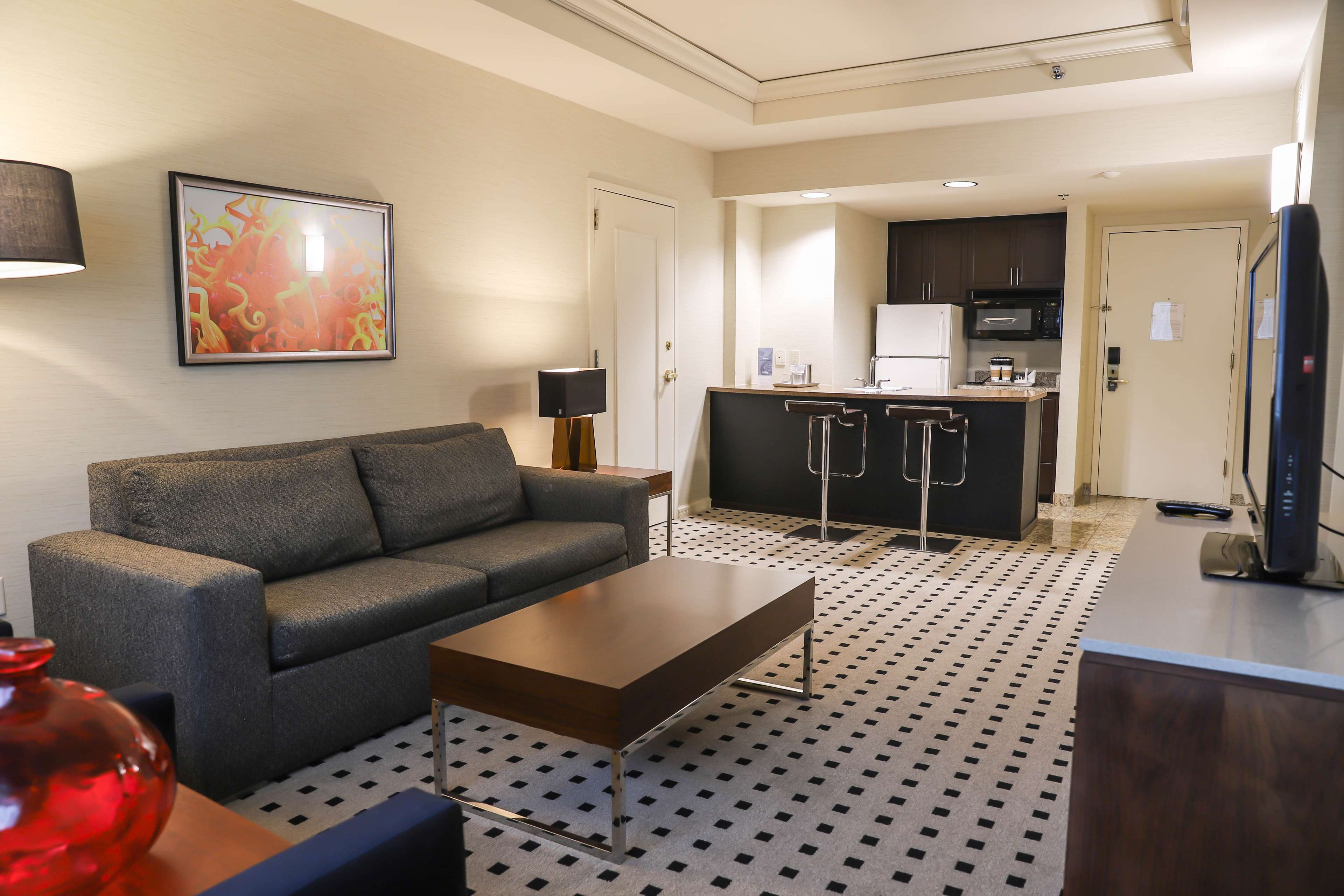 Concierge Level-1 Bedroom Suite