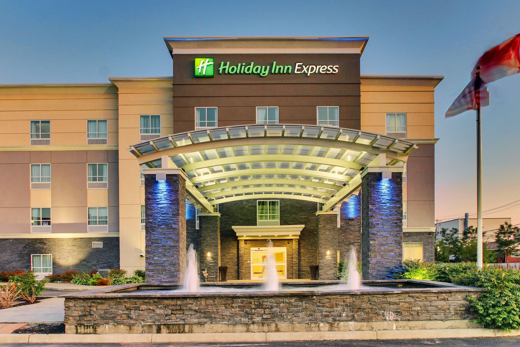 Holiday Inn Express Cheektowaga North East Photo