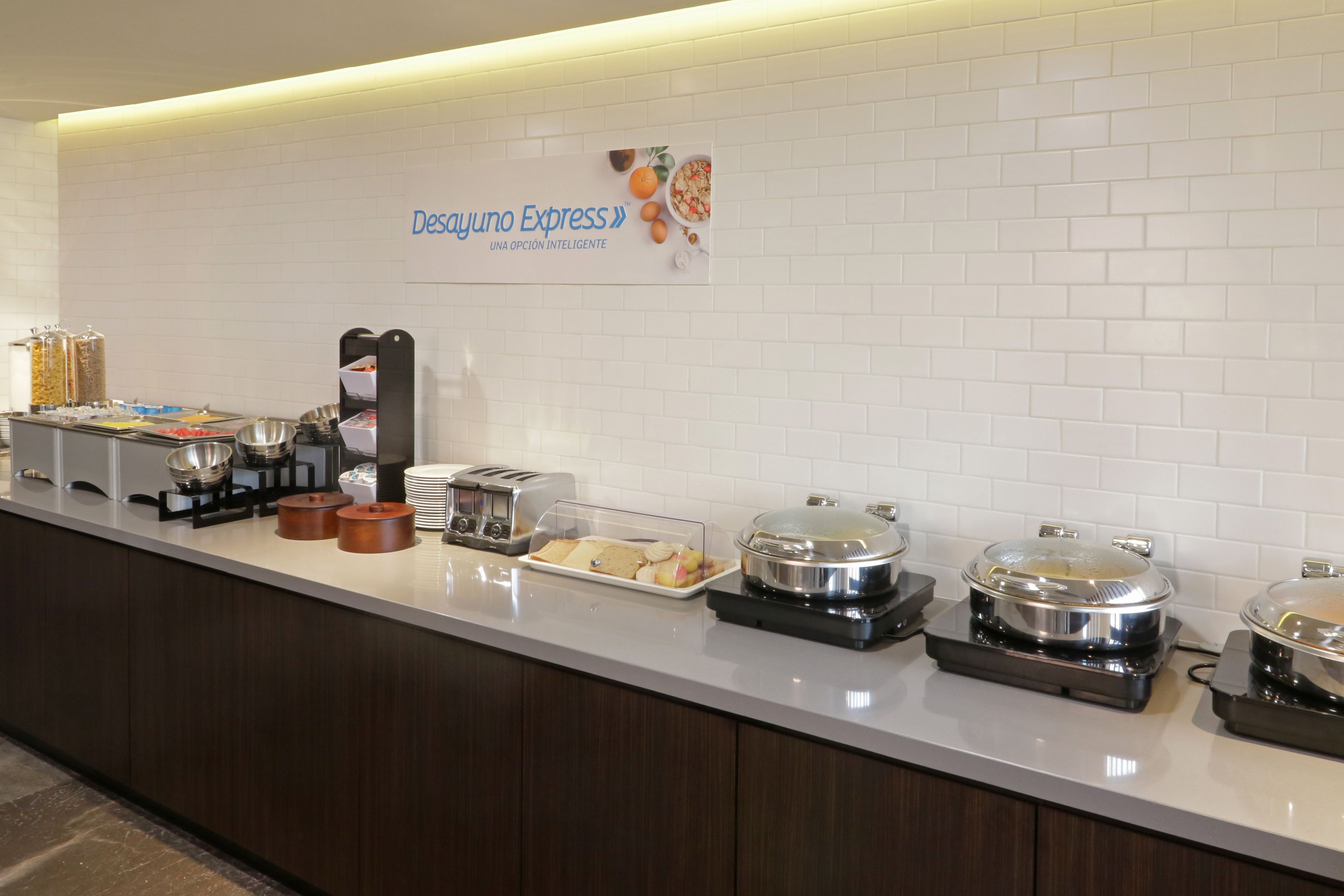 Images Holiday Inn Express & Suites Monterrey Valle