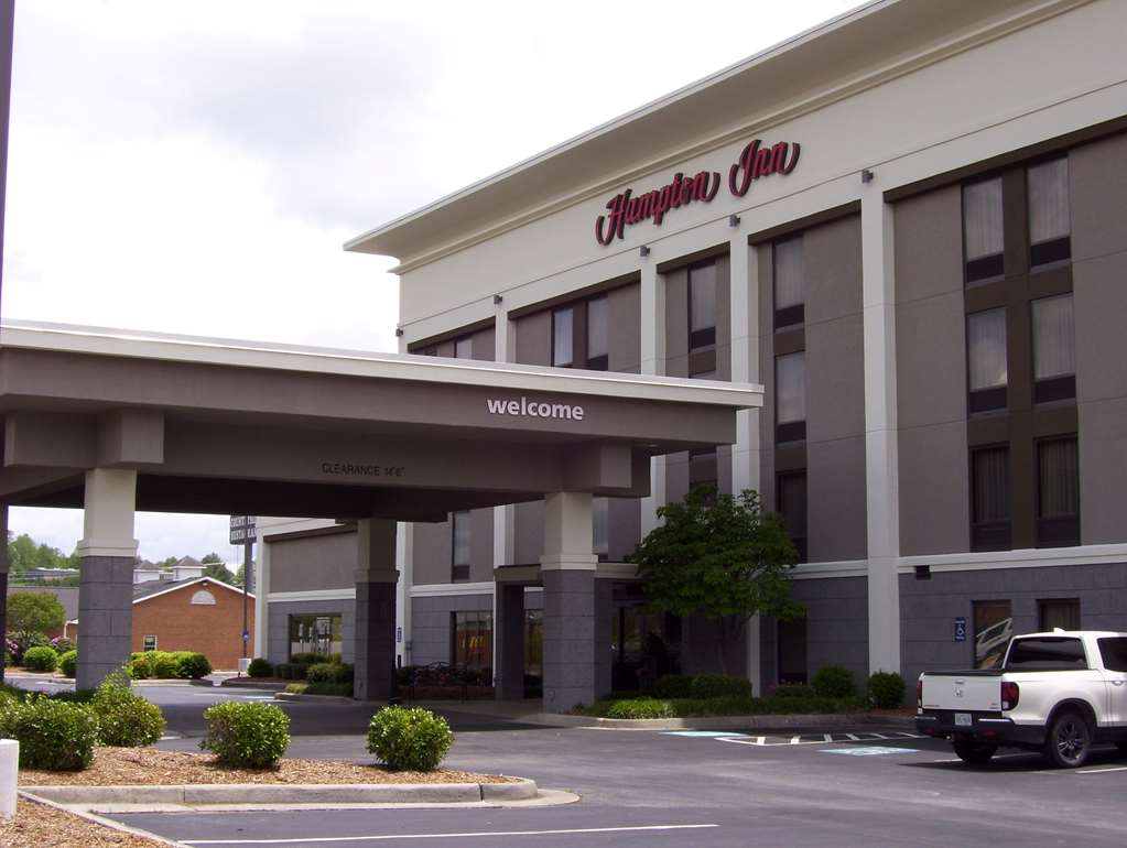 Hampton Inn Hillsville Image