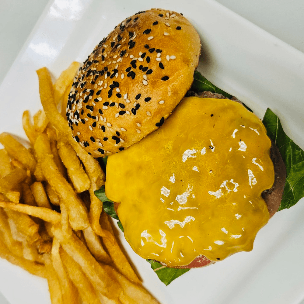 Classic Cheeseburger