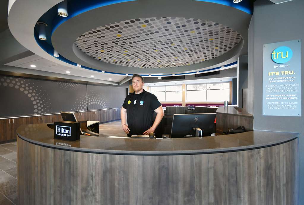 Tru by Hilton Troy Detroit Image