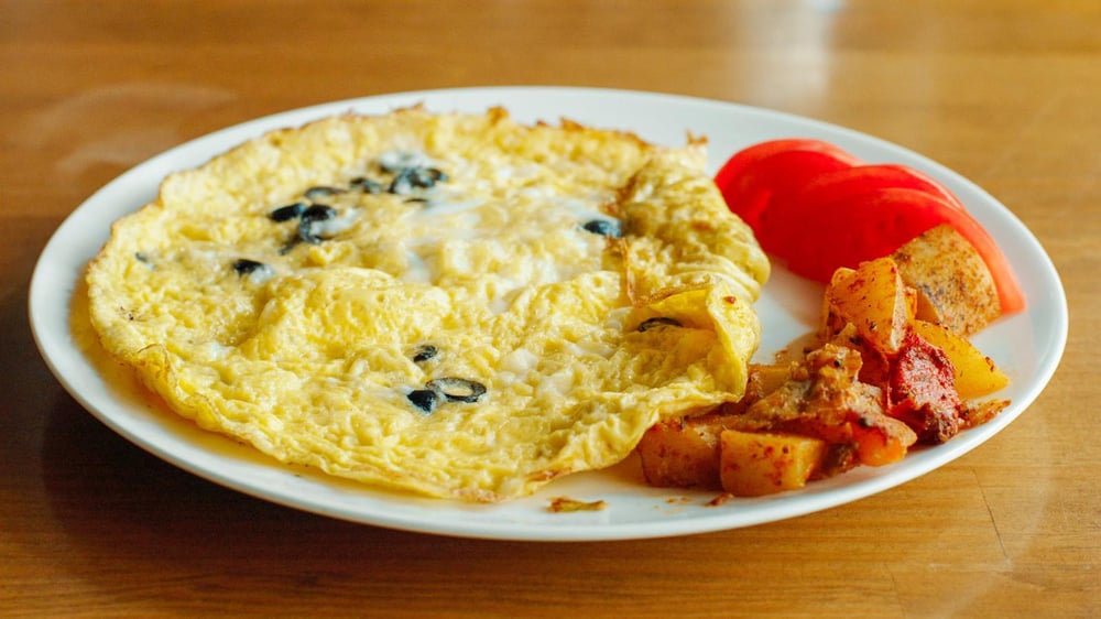 Olives and Mozzarella Cheese Omelet