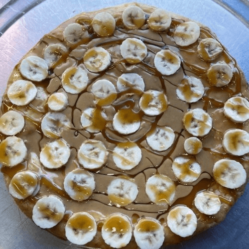 PB & Banana Caramel Drizzle Pizza