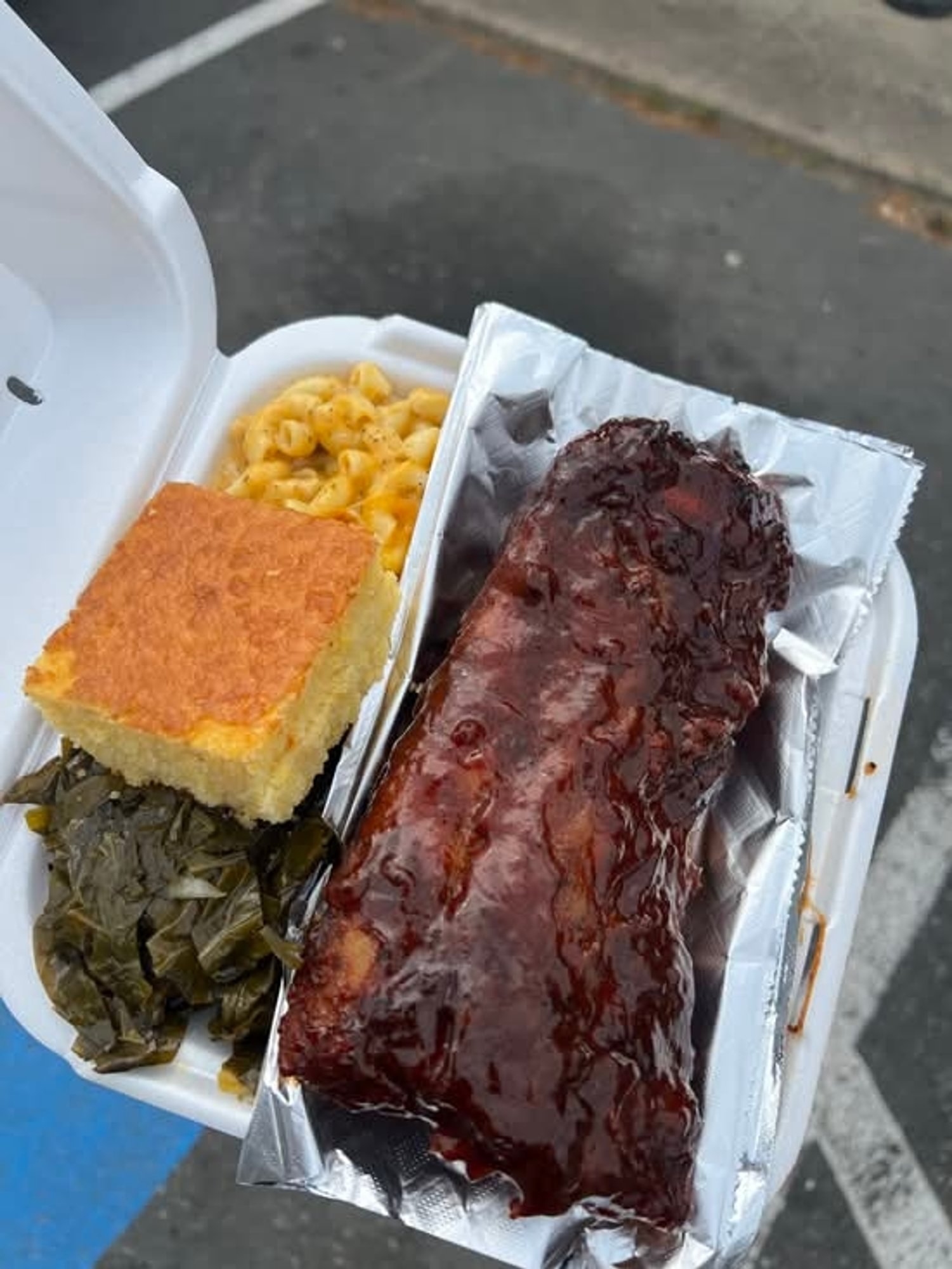 1/2 Rack of BBQ Ribs with 1 Side