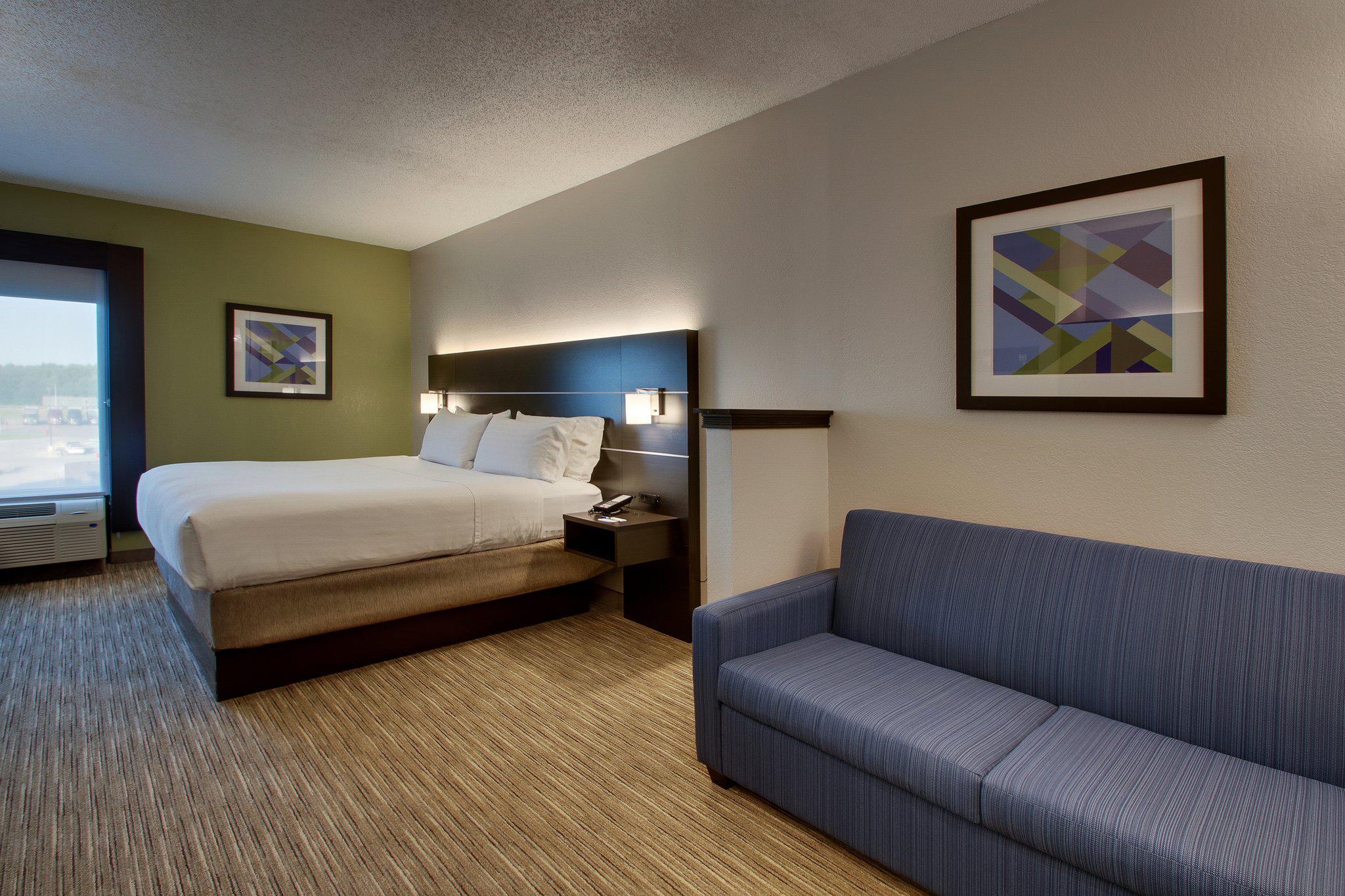 Holiday Inn Express & Suites Lebanon Photo