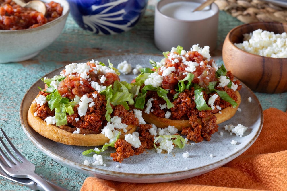 3 Sopes Chicharron