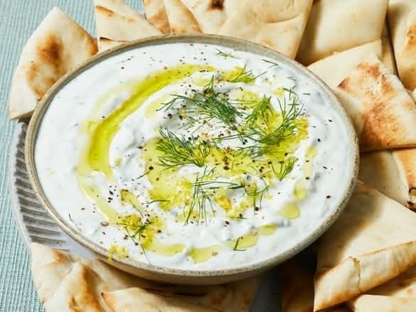 Sriracha Tzatziki Dip (12oz)