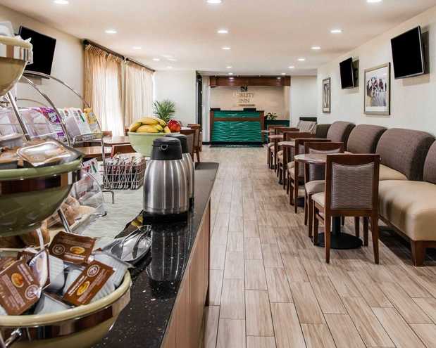 Images Quality Inn & Suites Warren - Detroit