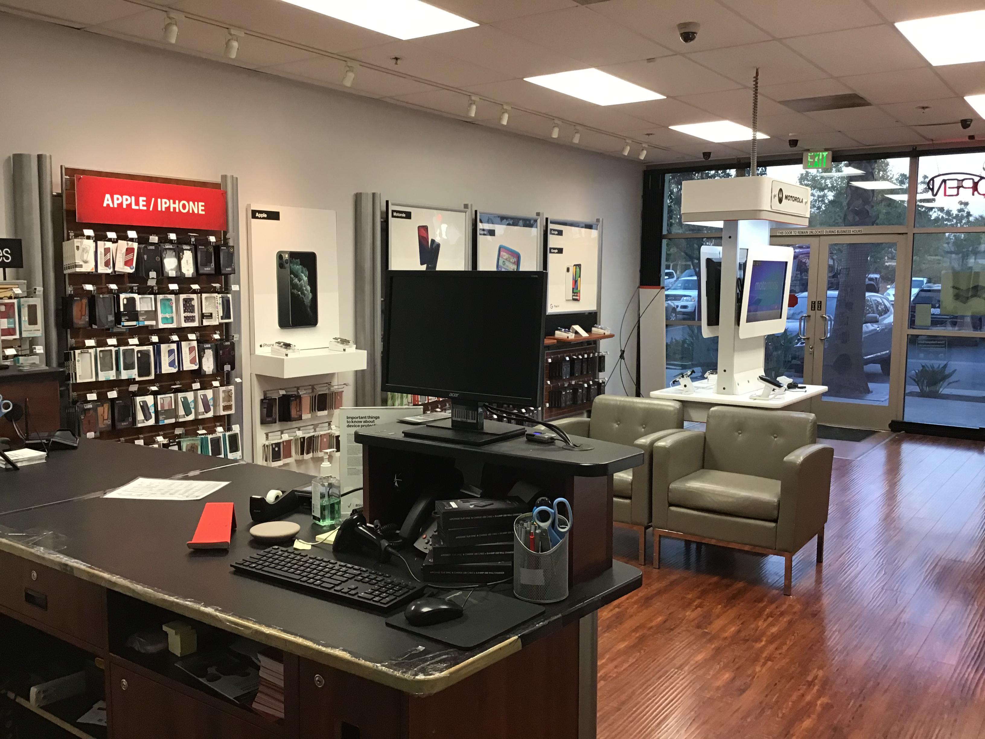 Verizon Authorized Retailer – GoWireless Photo