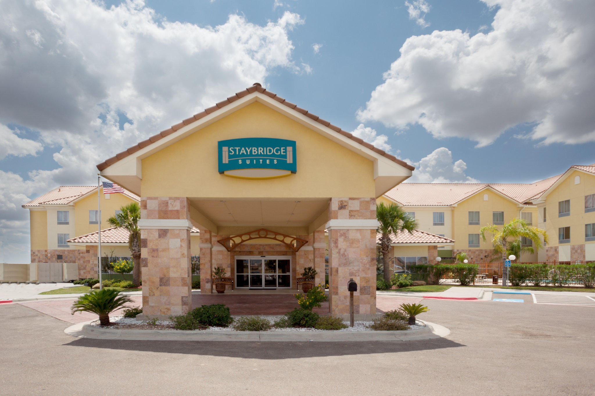 Staybridge Suites Laredo International Airport Photo