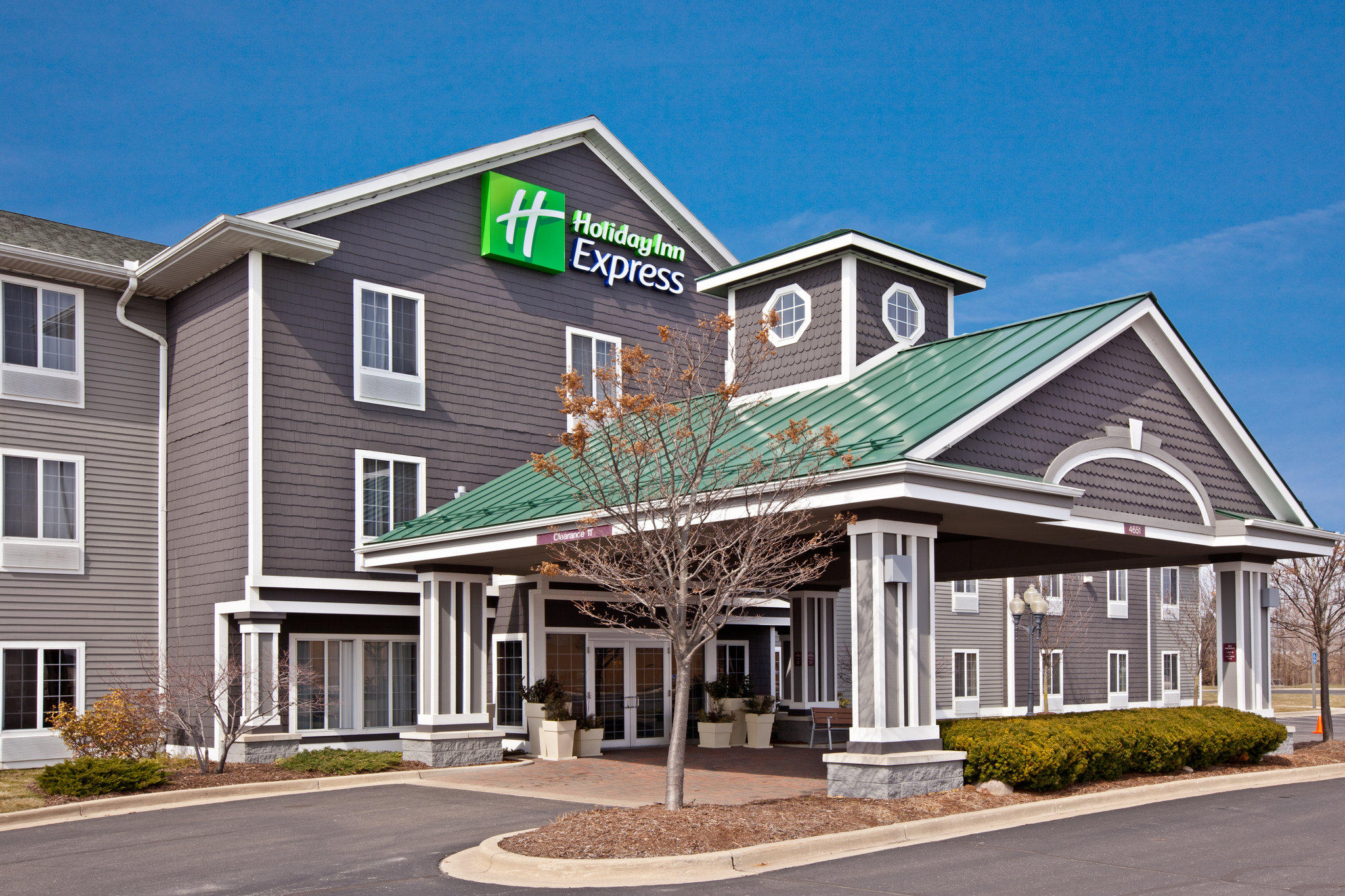 Holiday Inn Express Grand Rapids SW Photo