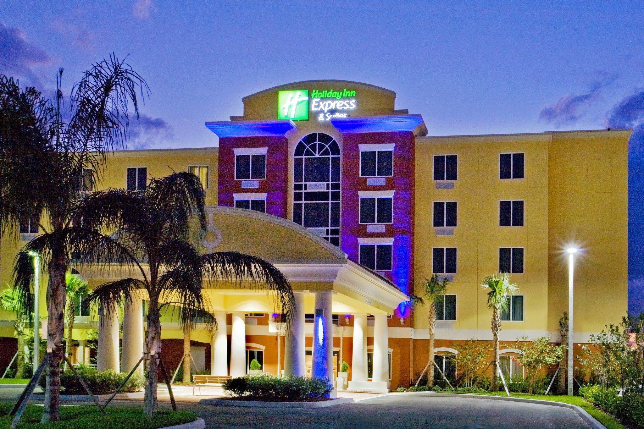 Holiday Inn Express & Suites Port St. Lucie West Photo