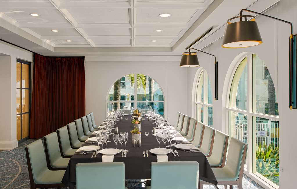 Hayes Mansion San Jose, Curio Collection by Hilton Image