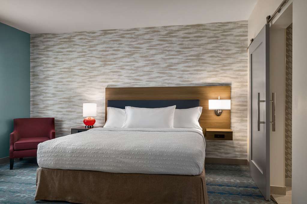 Home2 Suites by Hilton Austin East Side 5th Street Image