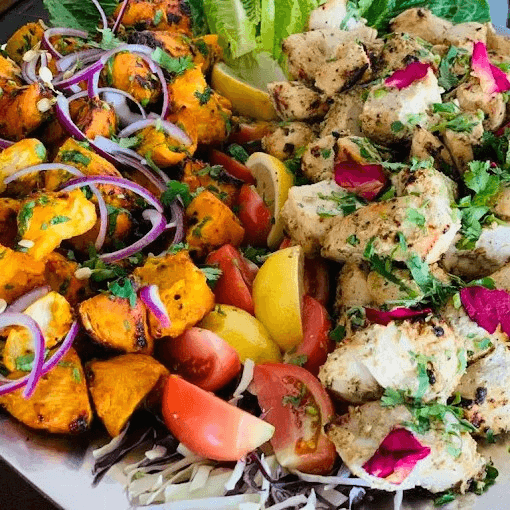 Tandoor chicken tikka salad