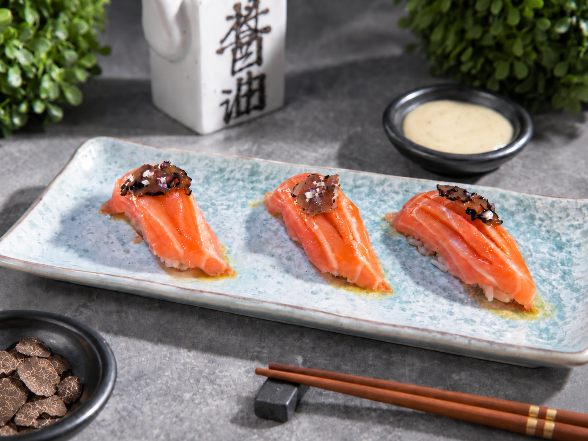 Salmon Sushi W/Truffle