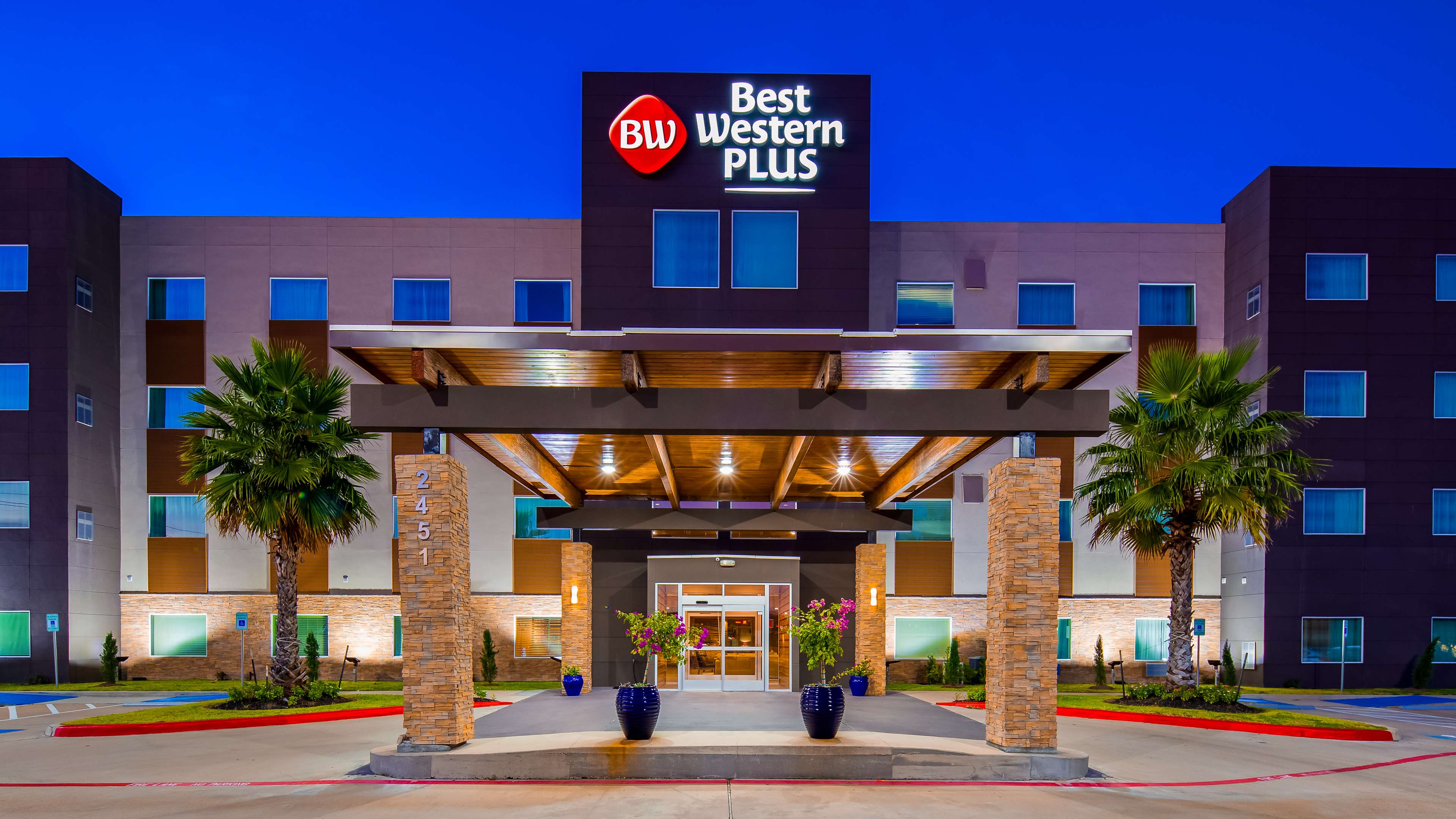 Best Western Plus Westheimer-Westchase Inn & Suites Photo