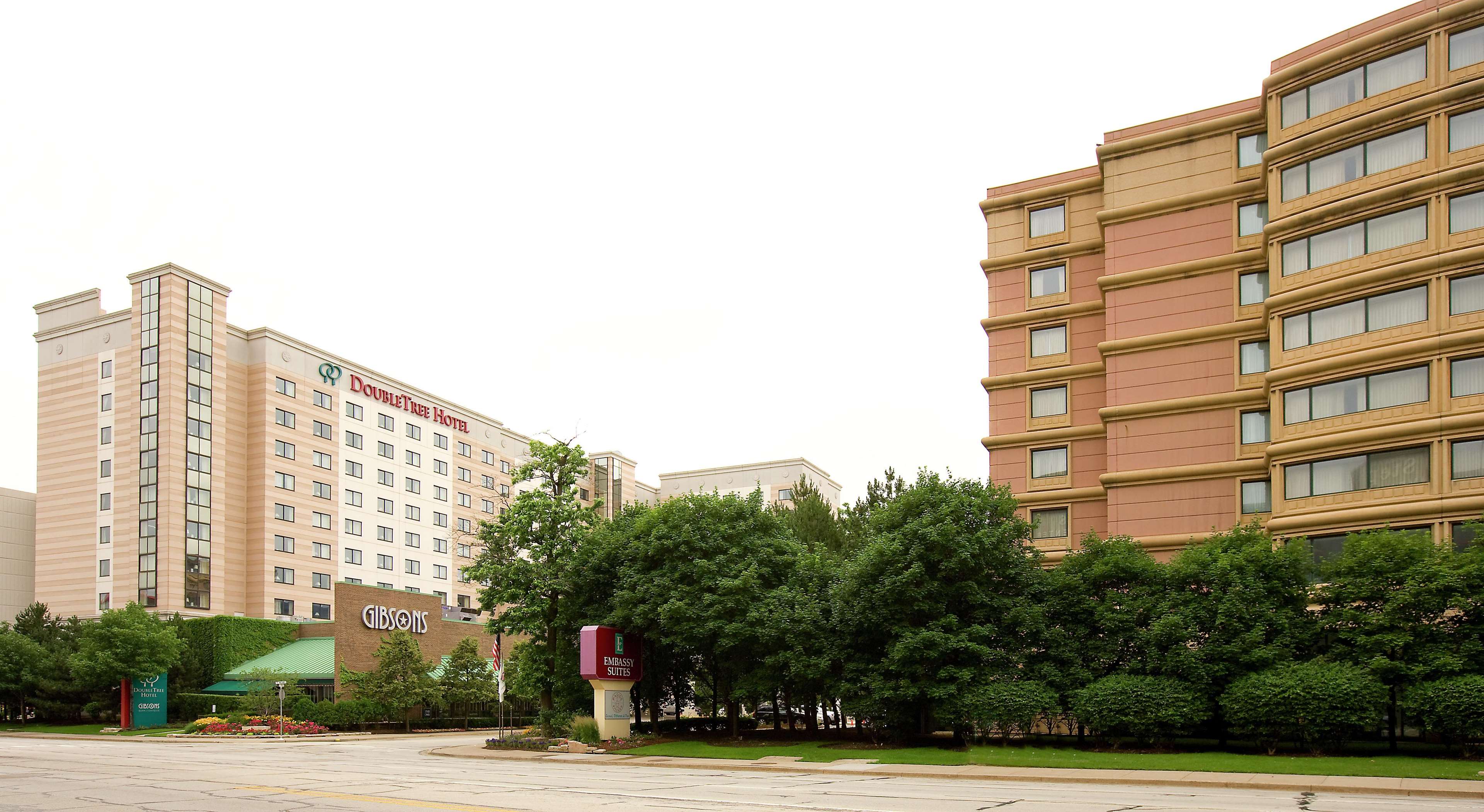 Embassy Suites by Hilton Chicago-O'Hare Rosemont Photo