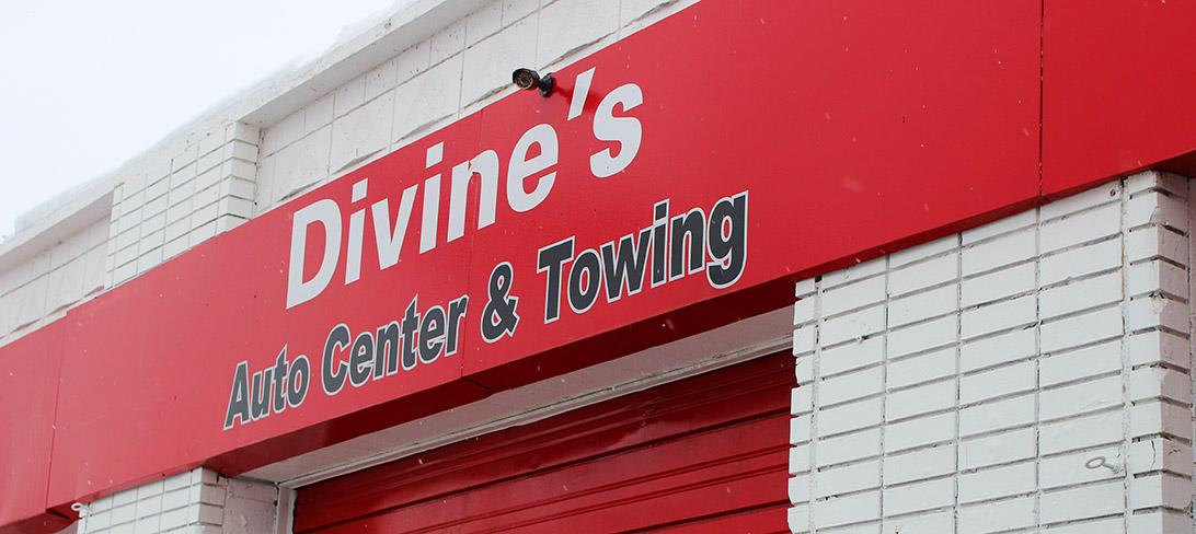 Divine's Auto Repair Shop Photo