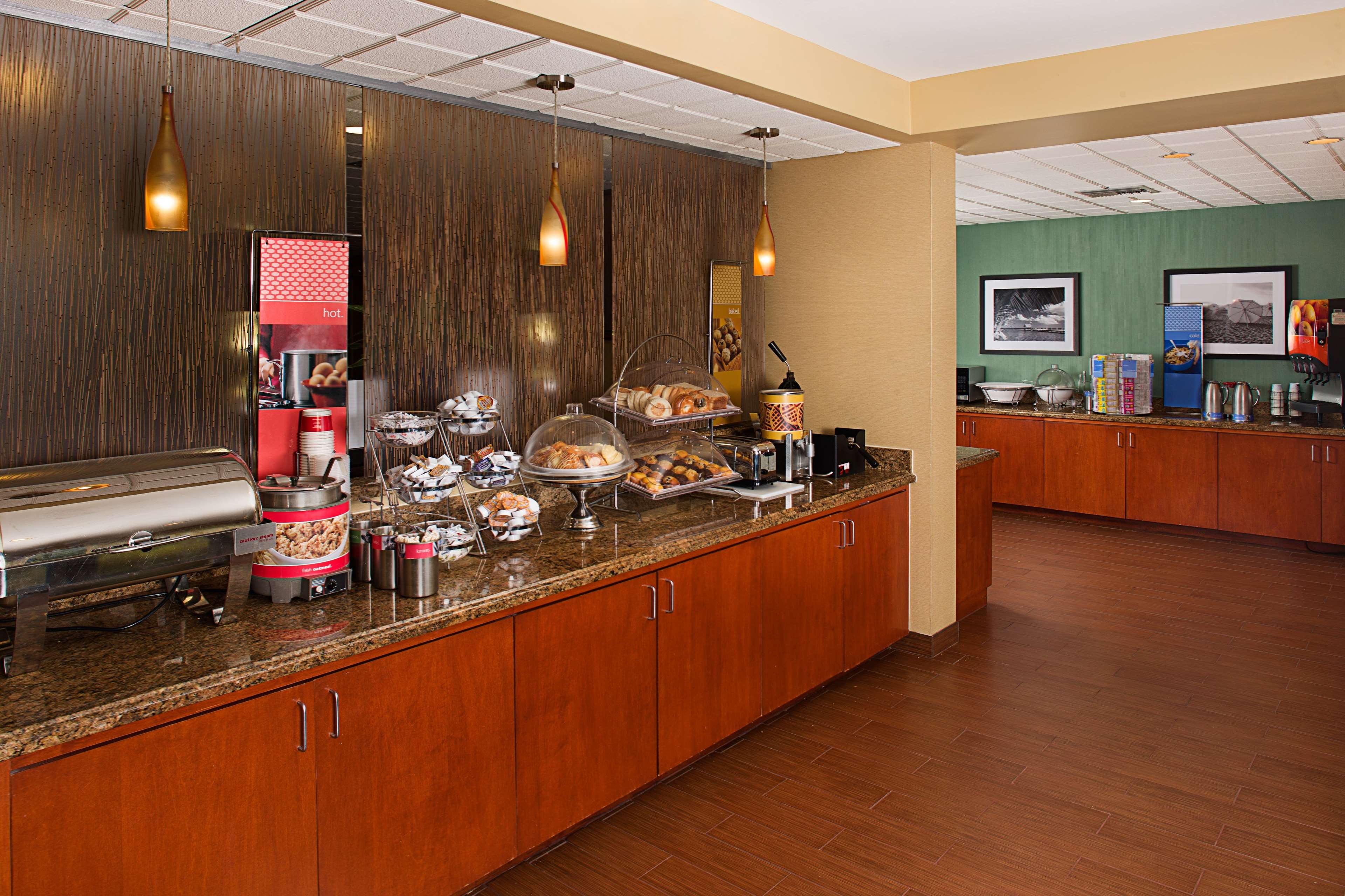 Hampton Inn Naples-Central Photo